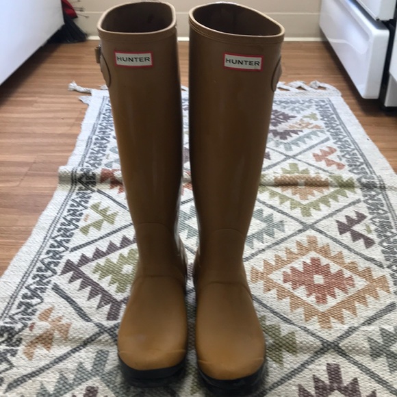 mustard hunter boots